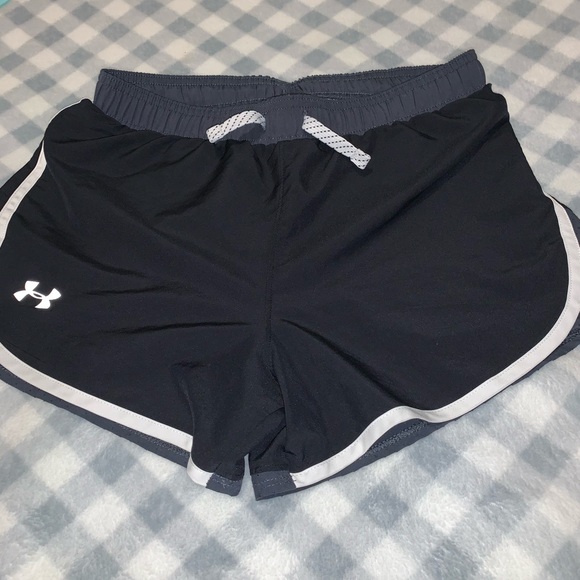 Under Armor Athletic Shorts - Picture 1 of 3